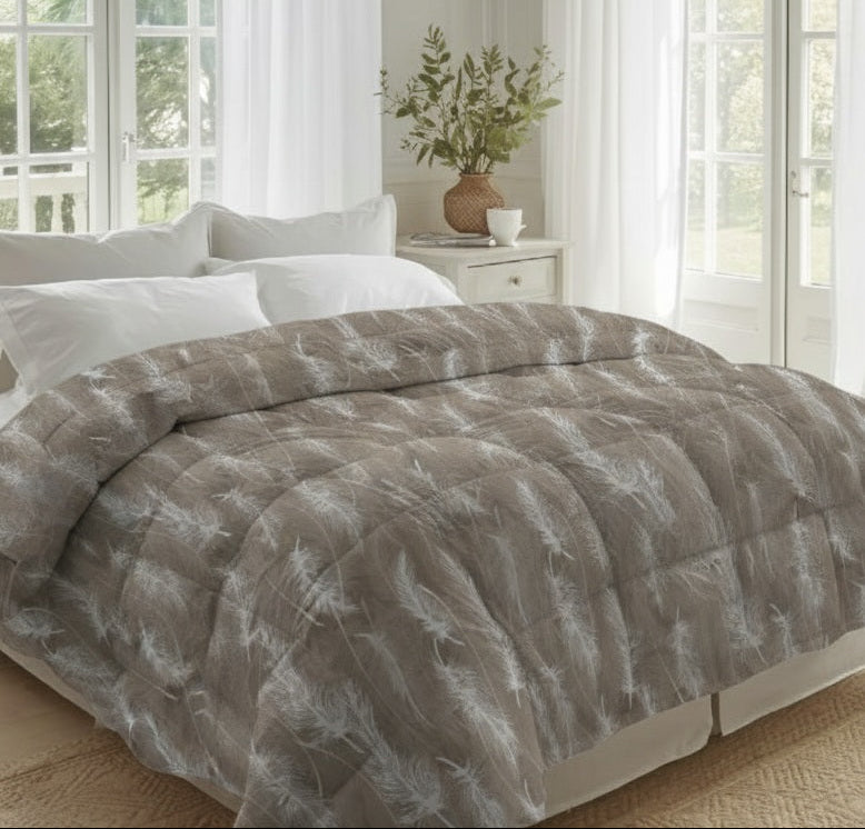 Trapunta Larissa Matrimoniale in Cotone Stampa Piume 270x270 cm